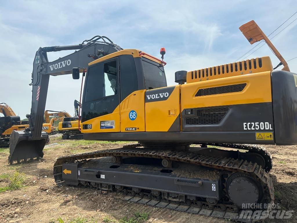 Volvo EC250D 대형 굴삭기 29톤 이상
