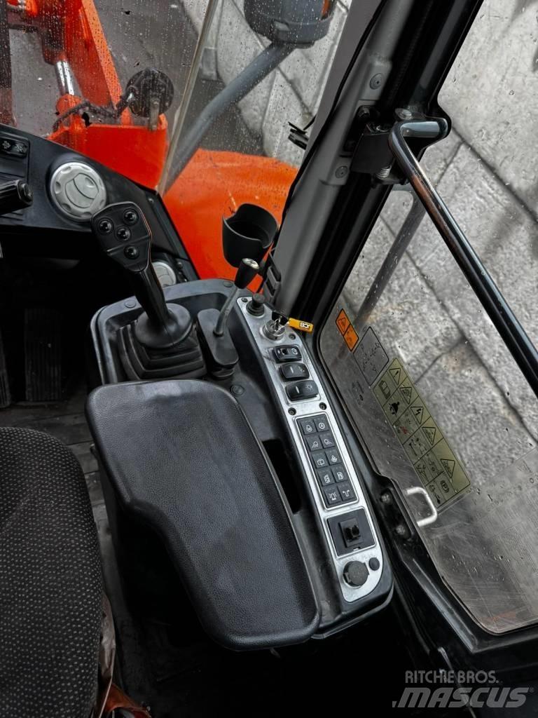 Doosan DL250-5  휠로우더