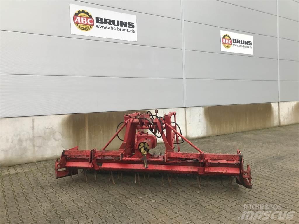 Krone KES 121-3000 파워 하로우 및 로토틸러(회전 경운기)
