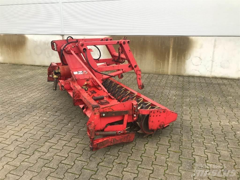 Krone KES 121-3000 파워 하로우 및 로토틸러(회전 경운기)