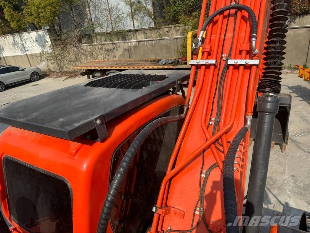 Doosan DX 225 LC 대형 굴삭기 29톤 이상