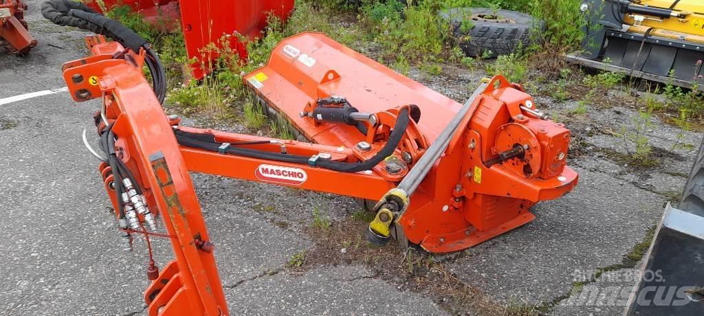 Maschio Giraffa 210 목장 제초기 및 토퍼