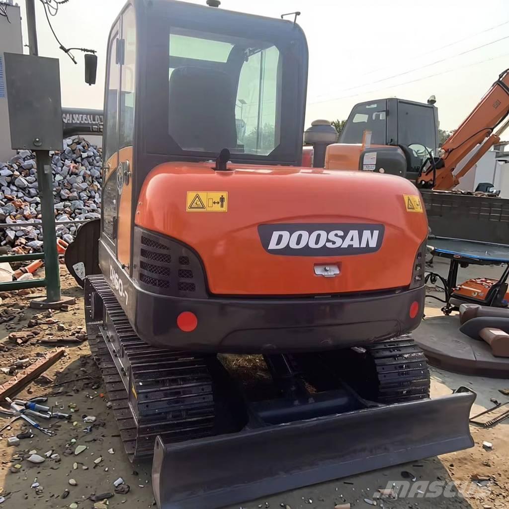 Doosan DH 60 소형 굴삭기 7톤 미만