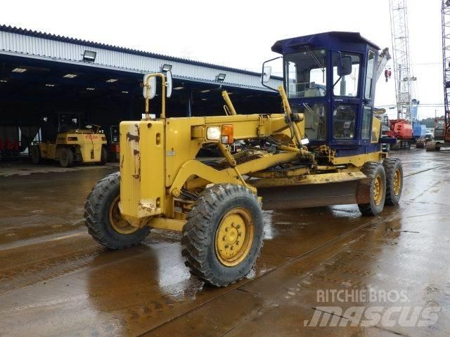Komatsu GD405A-2 그레이더