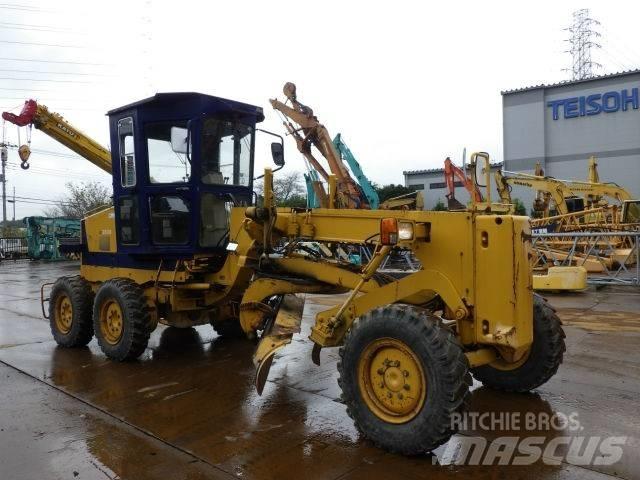 Komatsu GD405A-2 그레이더
