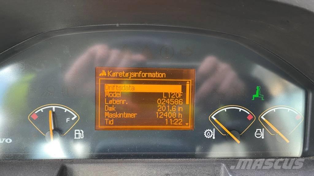 Volvo L 120 F  휠로우더