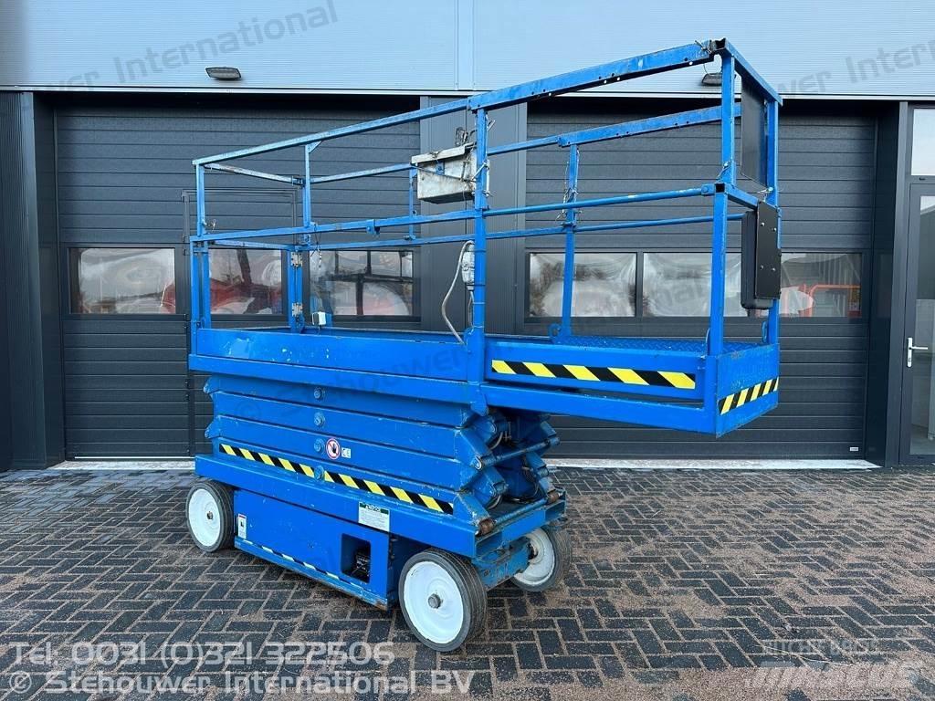SkyJack SJ3226 가위형 리프트