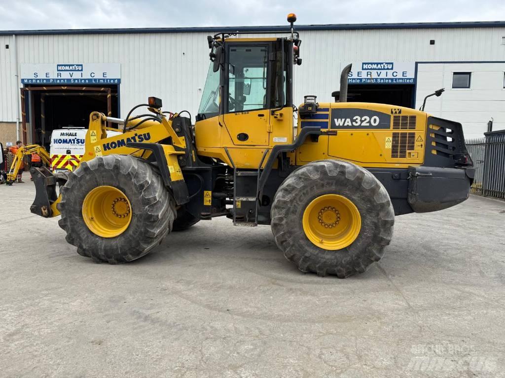 Komatsu WA320-5  휠로우더