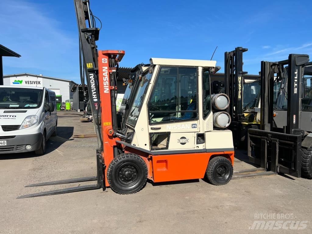 Nissan PH02A25U LPG 지게차