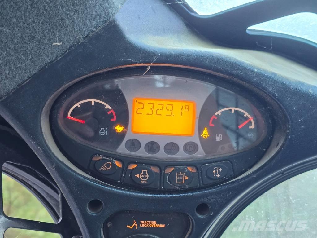 Bobcat T 770  스키드로더