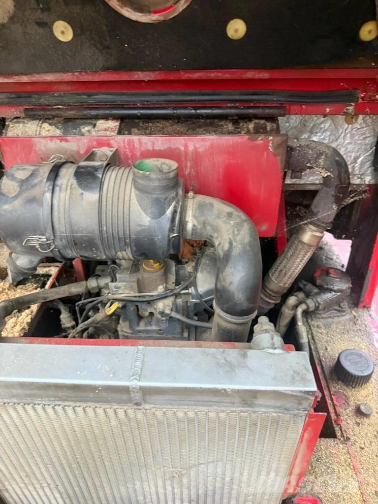 Weidemann 3006 엔진