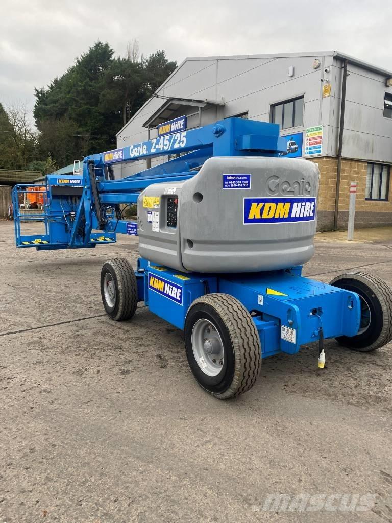 Genie Z 45/25 J 관절형 전동이동 리프트