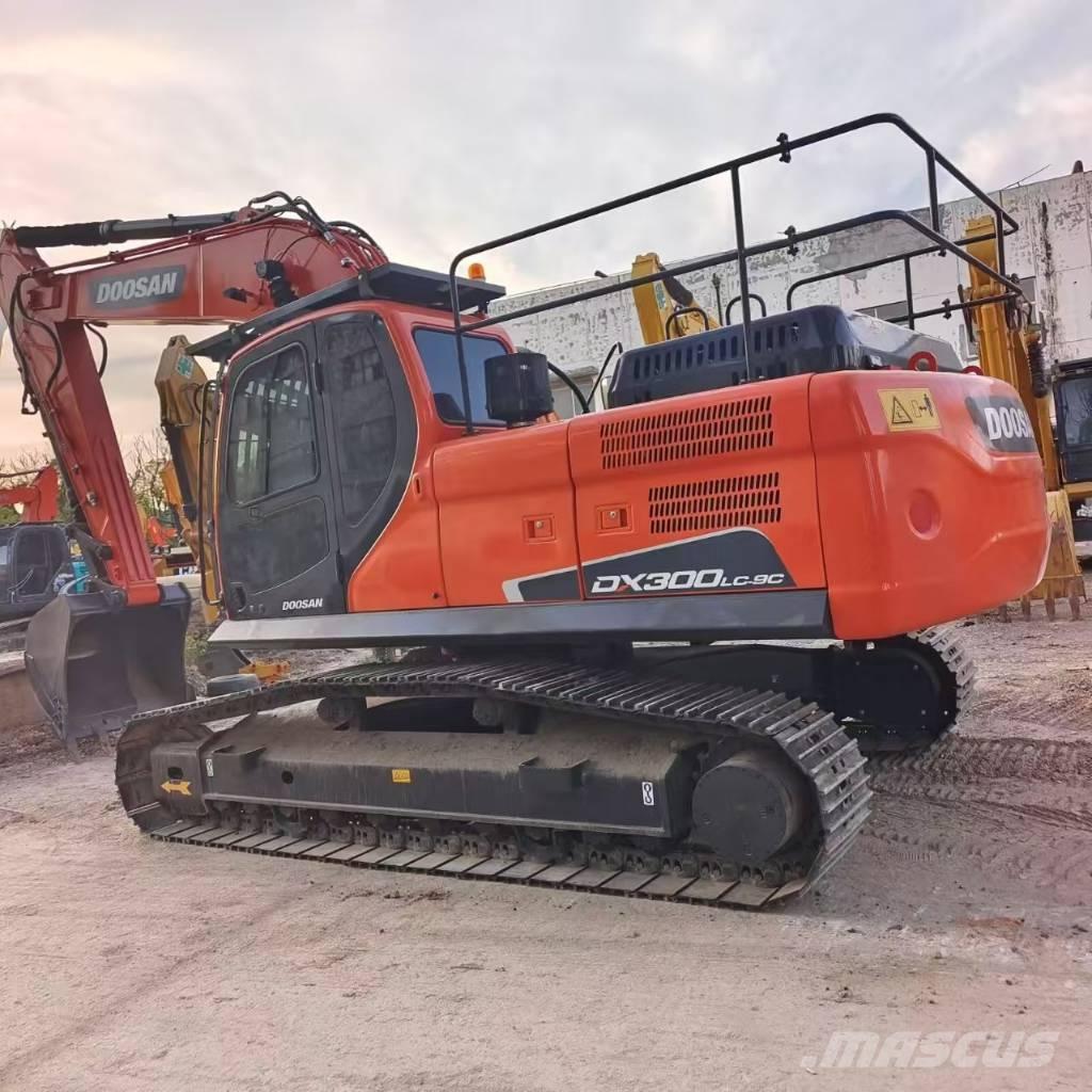 Doosan DX 300 LC 대형 굴삭기 29톤 이상