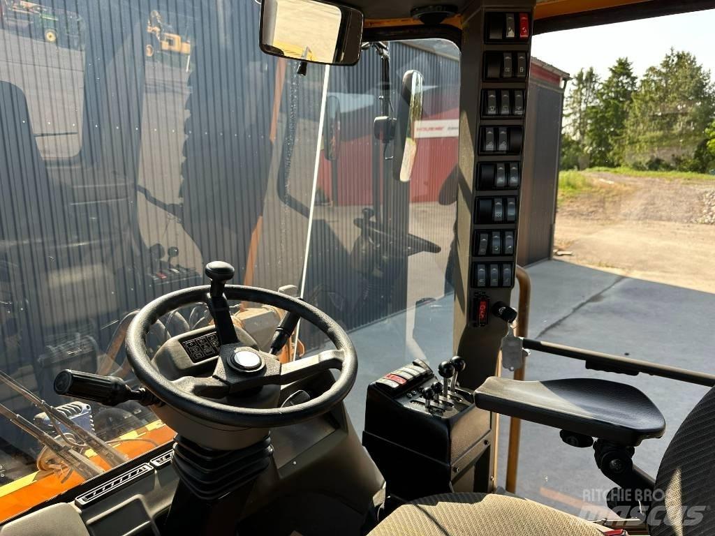 Ljungby L 11  휠로우더