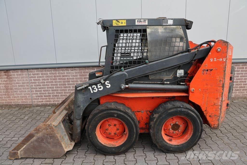 Thomas T135S  스키드로더
