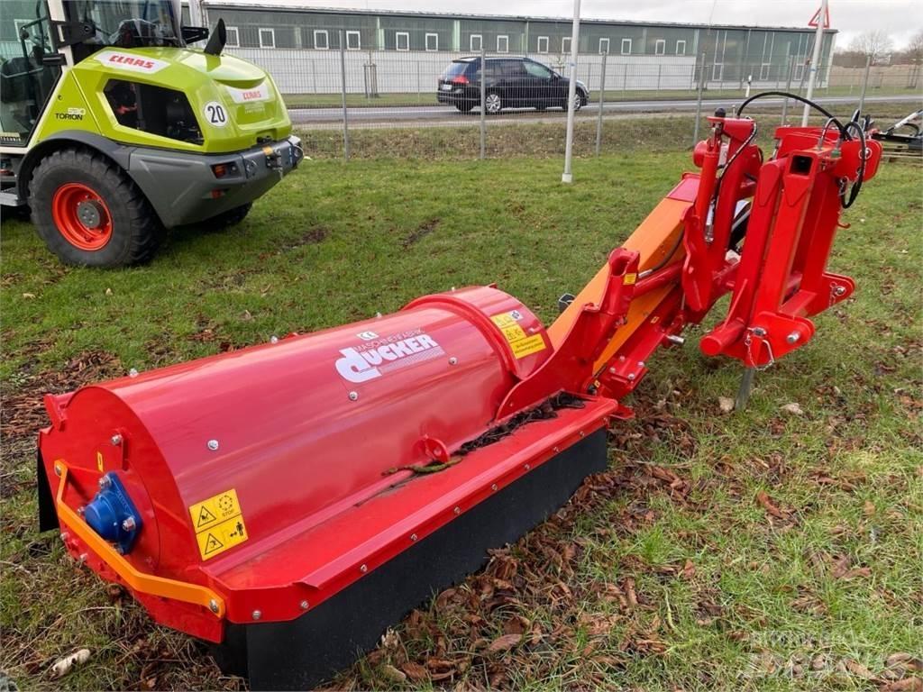 Dücker USM 15 VR4 통풍기와 잔디띄개