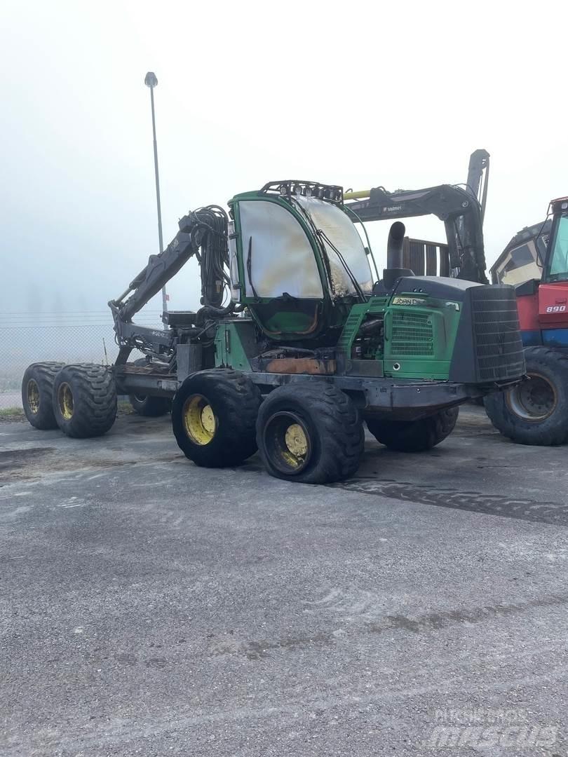 John Deere 1210E 원목 포워더