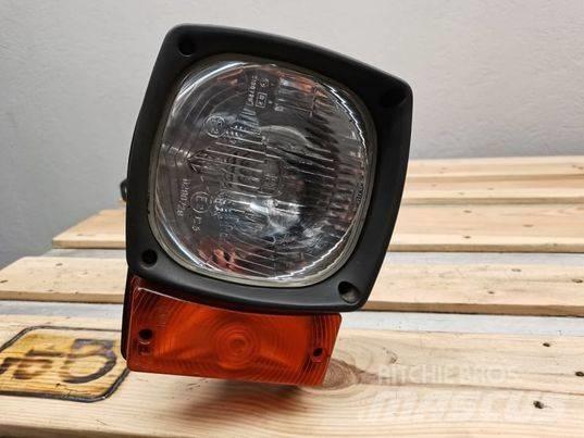 JCB 535-95 lamp 캐빈 및 인테리어