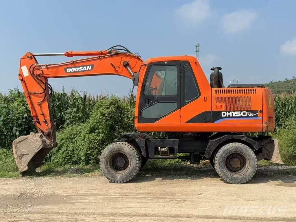 Doosan DH 150 W-7 대형 굴삭기 29톤 이상