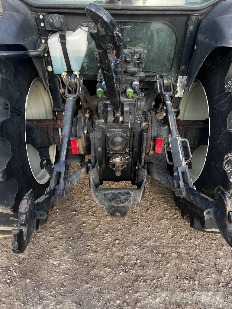 New Holland T 4050 트랙터