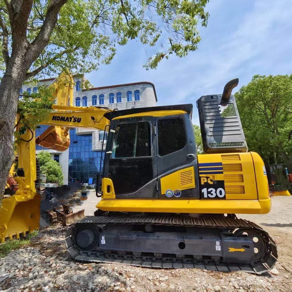 Komatsu PC 130 대형 굴삭기 29톤 이상