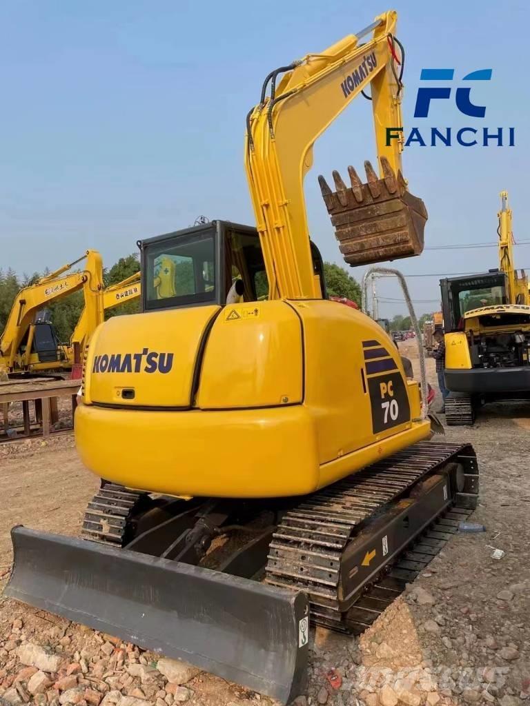 Komatsu PC 70 중형굴삭기 7톤-28톤