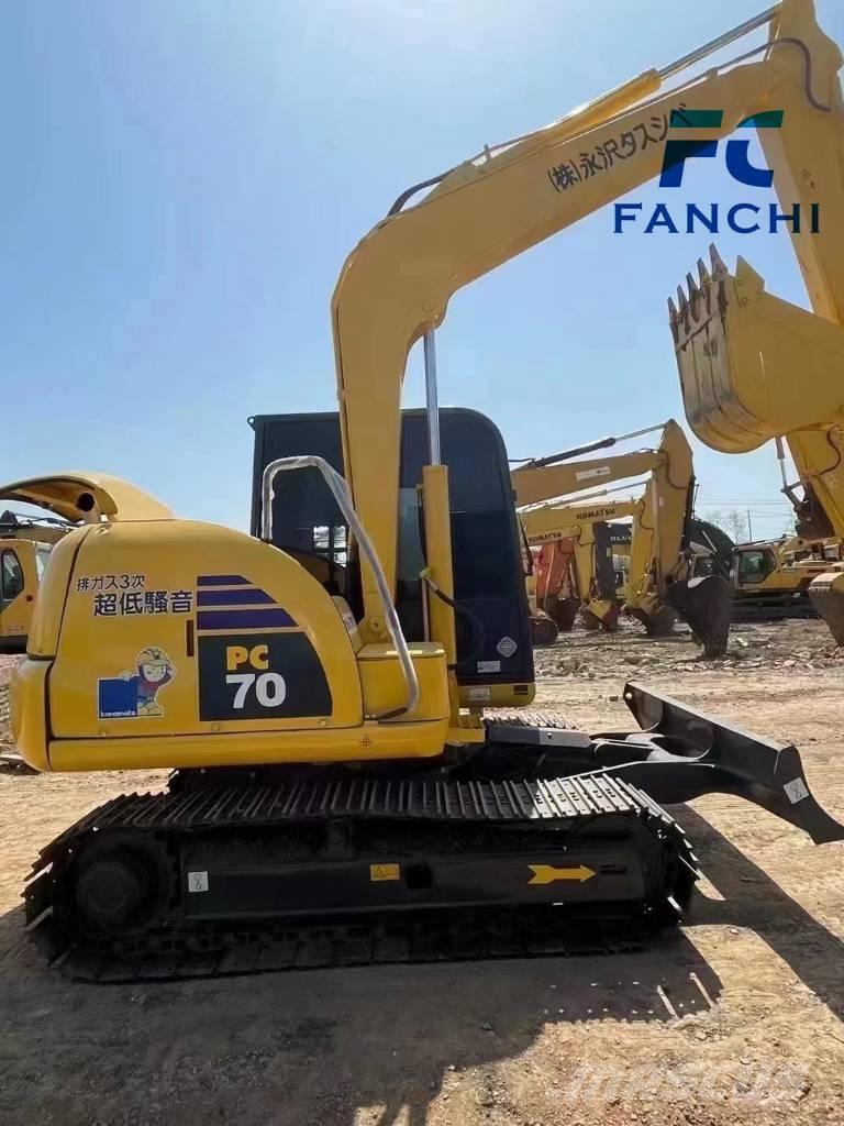 Komatsu PC 70 중형굴삭기 7톤-28톤