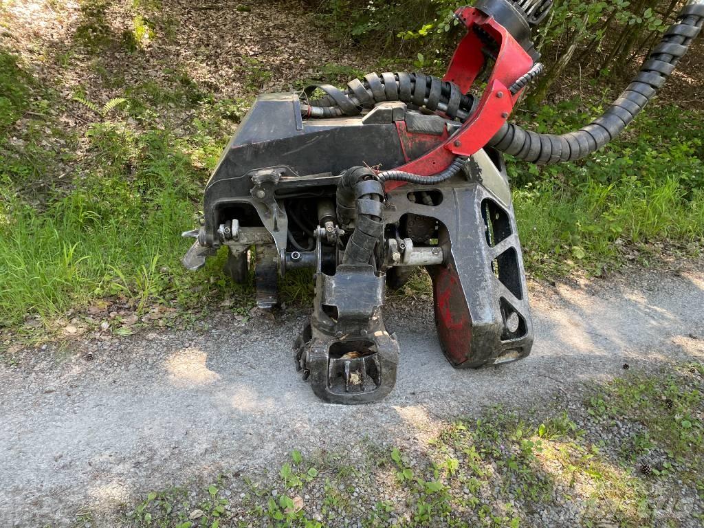 Komatsu C124 가지치기 장비