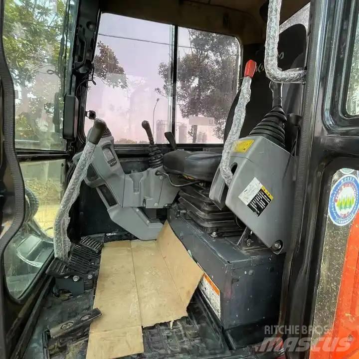 Kubota KX165-5 소형 굴삭기 7톤 미만