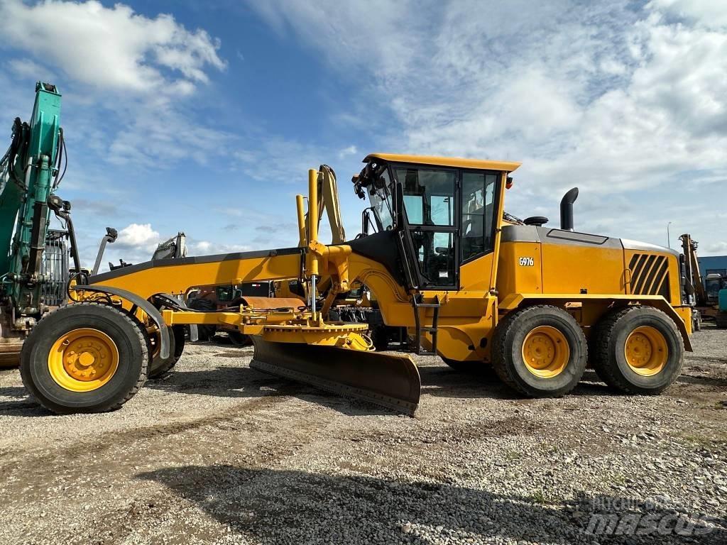 Volvo G 976 그레이더