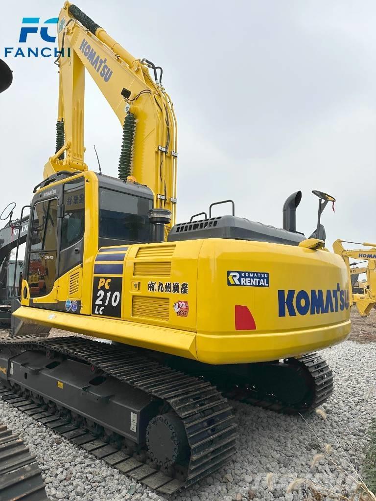 Komatsu PC 210-8 대형 굴삭기 29톤 이상