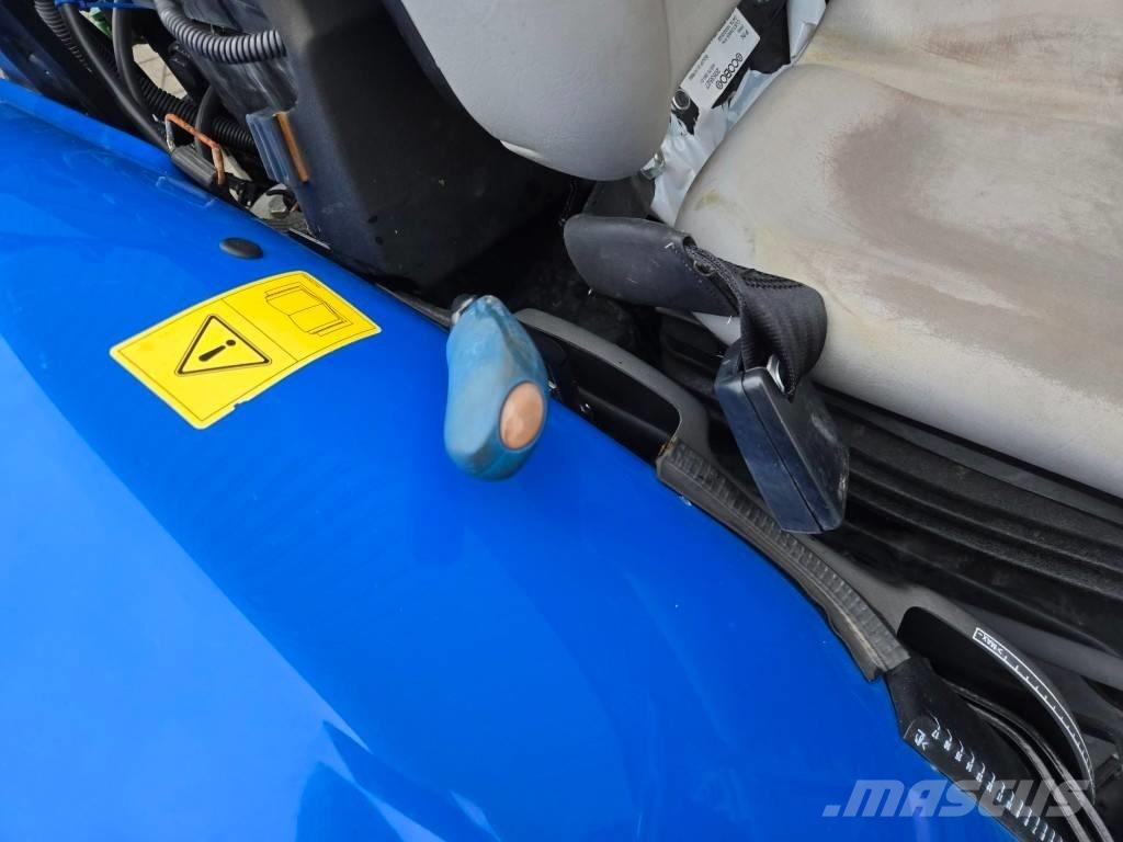 New Holland T 4.75 V 트랙터