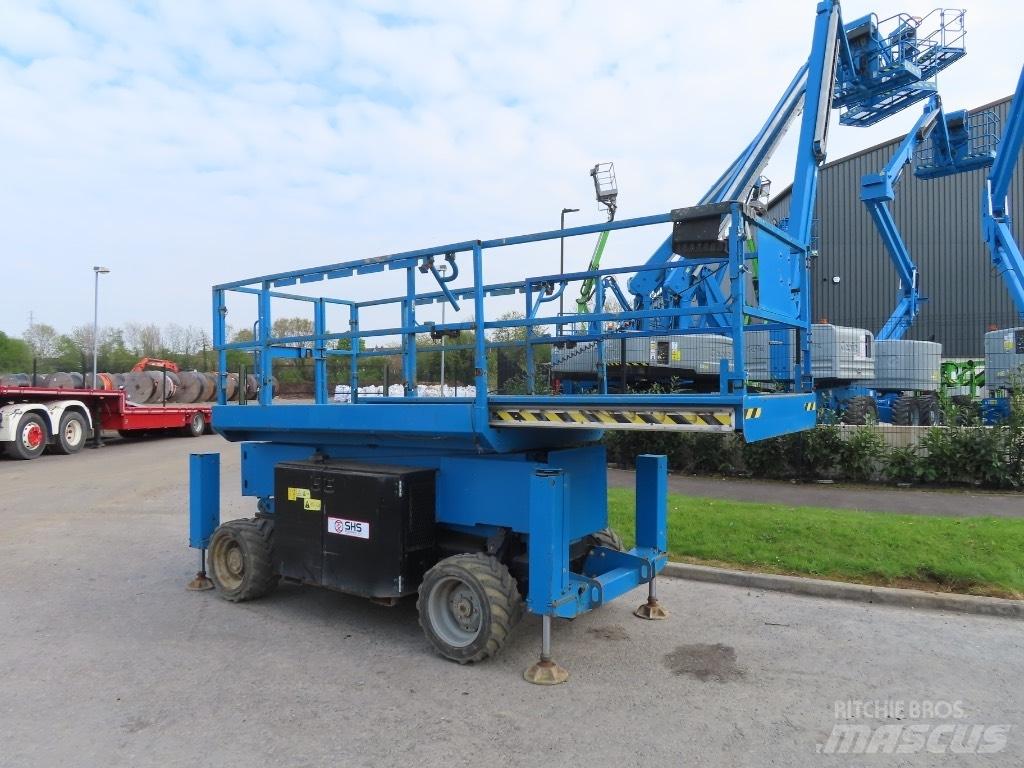 Genie GS 3369 RT 가위형 리프트