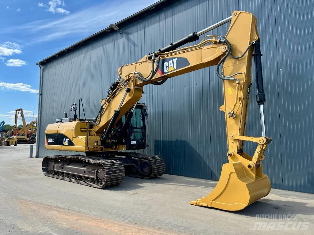 CAT 323D LN VA 대형 굴삭기 29톤 이상