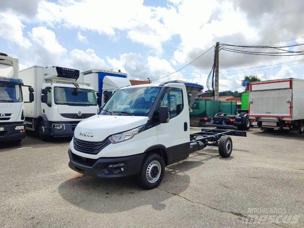 Iveco DAILY 35S16 새시 운전실 트럭