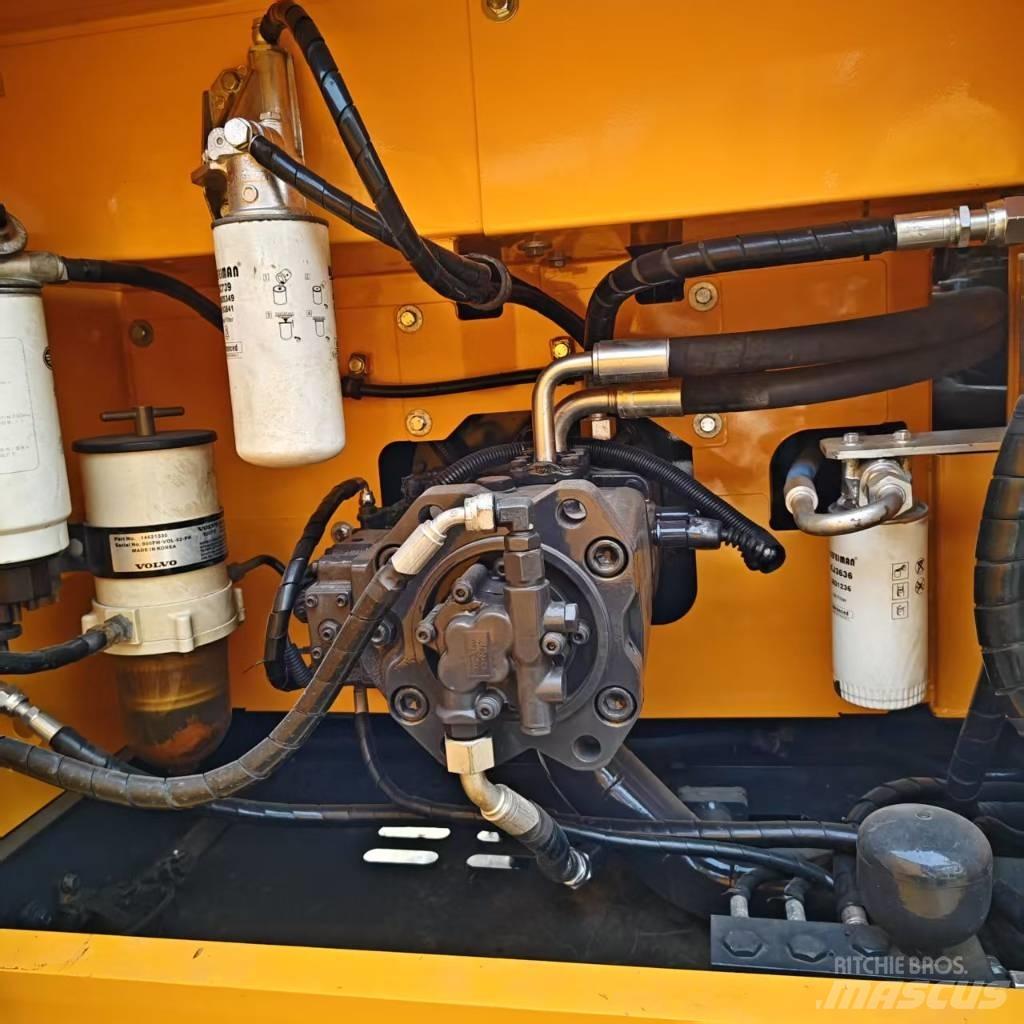 Volvo 250DL 대형 굴삭기 29톤 이상