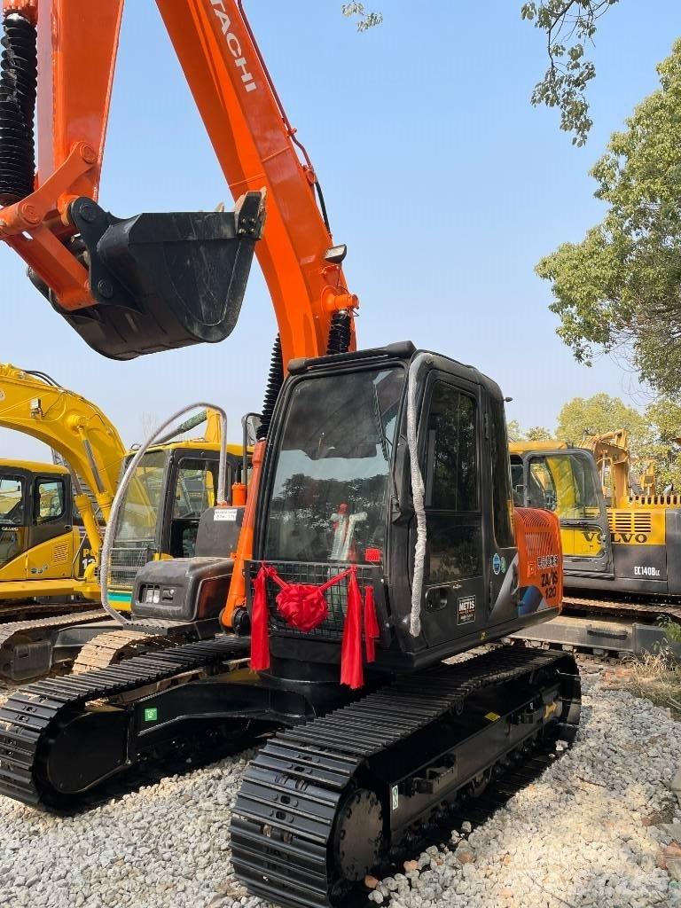 Hitachi 120 대형 굴삭기 29톤 이상