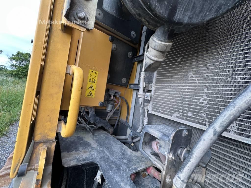 Volvo ECR 305 C L 대형 굴삭기 29톤 이상