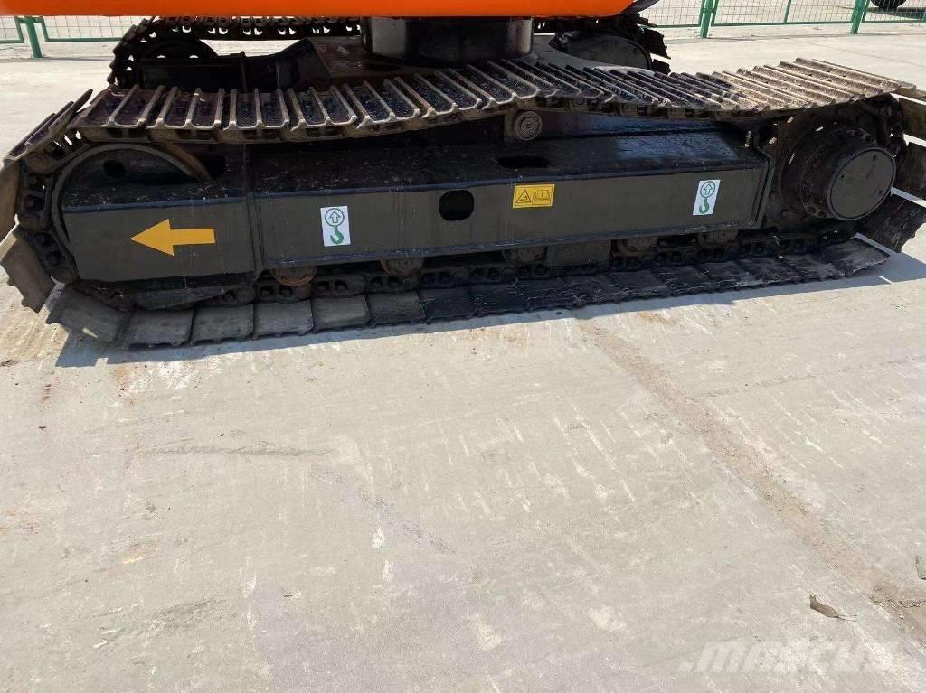 Hitachi ZX 60 소형 굴삭기 7톤 미만