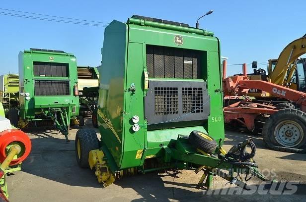 John Deere 592 원형 곤포기