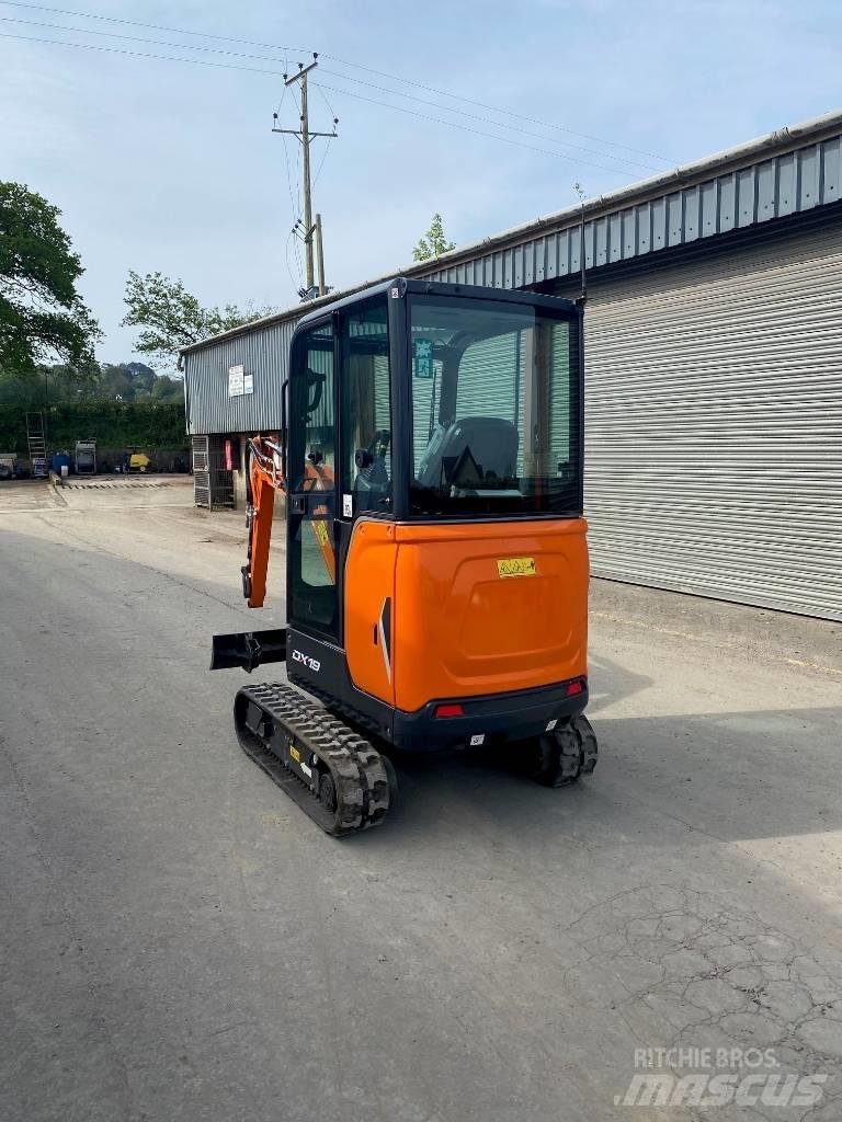 Doosan DX 19 소형 굴삭기 7톤 미만