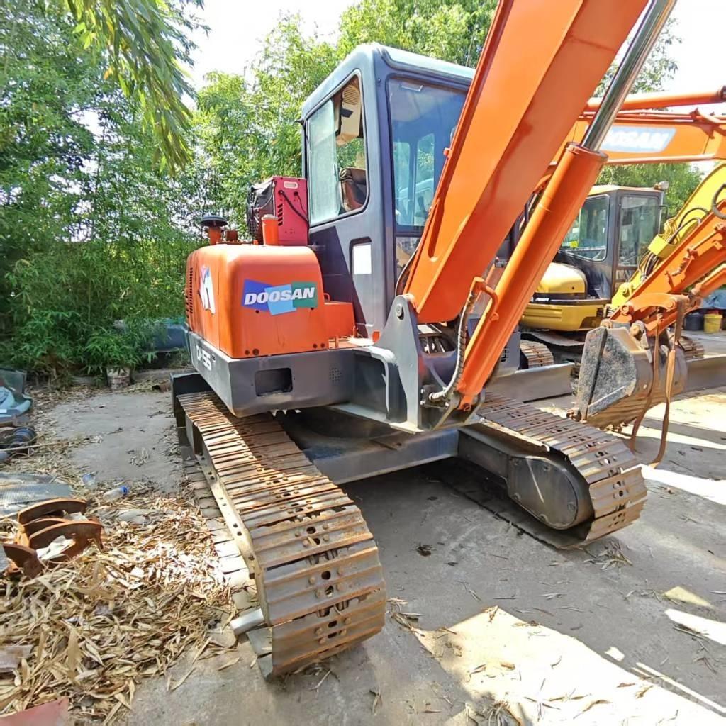 Doosan DH 55-V 소형 굴삭기 7톤 미만