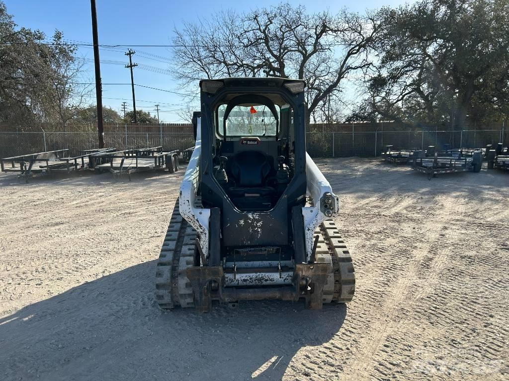 Bobcat T64  스키드로더