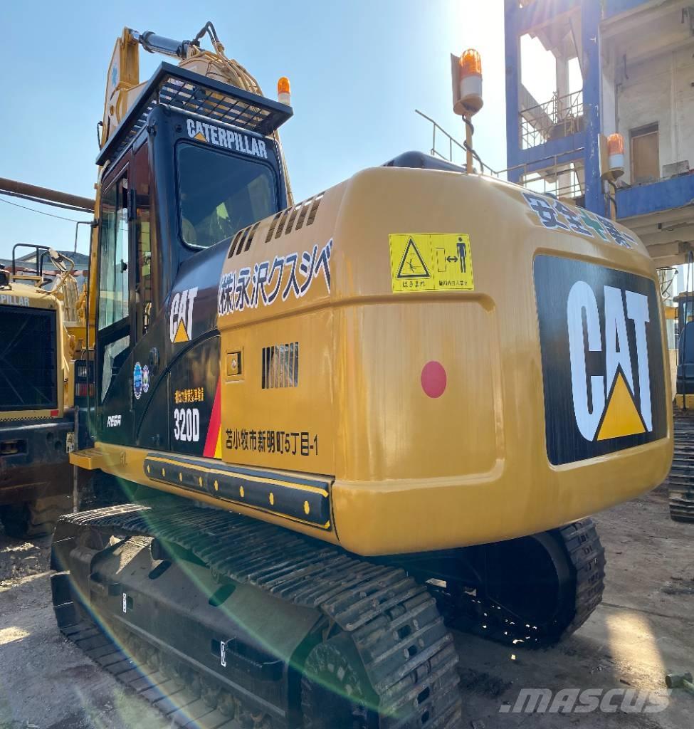 CAT 320 D 대형 굴삭기 29톤 이상