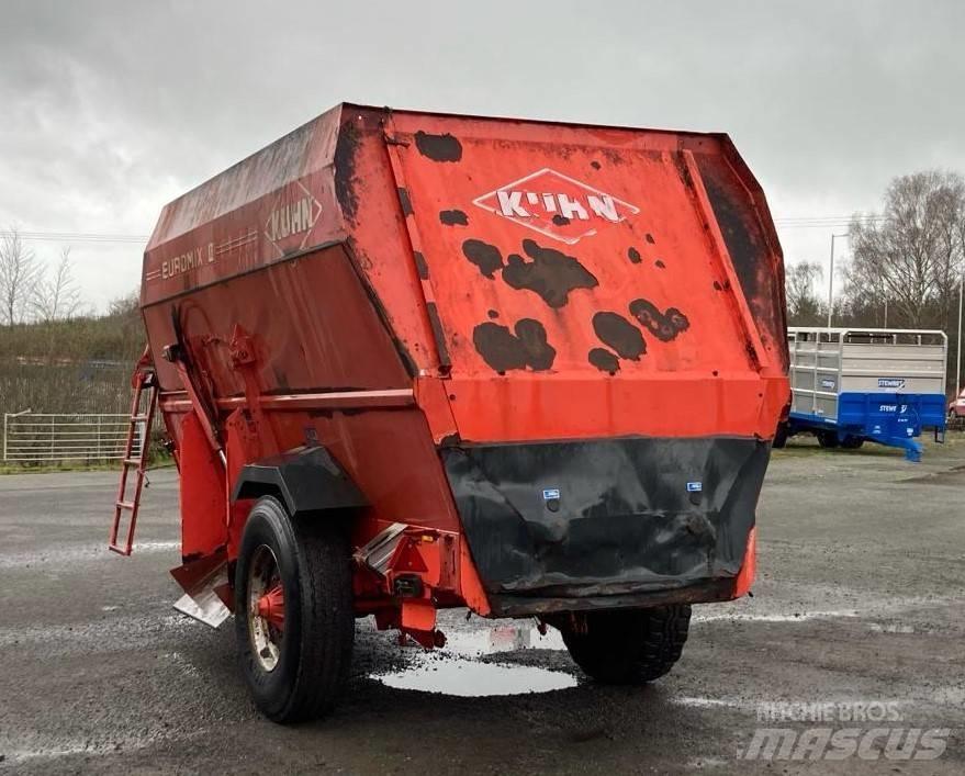 Kuhn EuroMix II 1460 믹서 피더