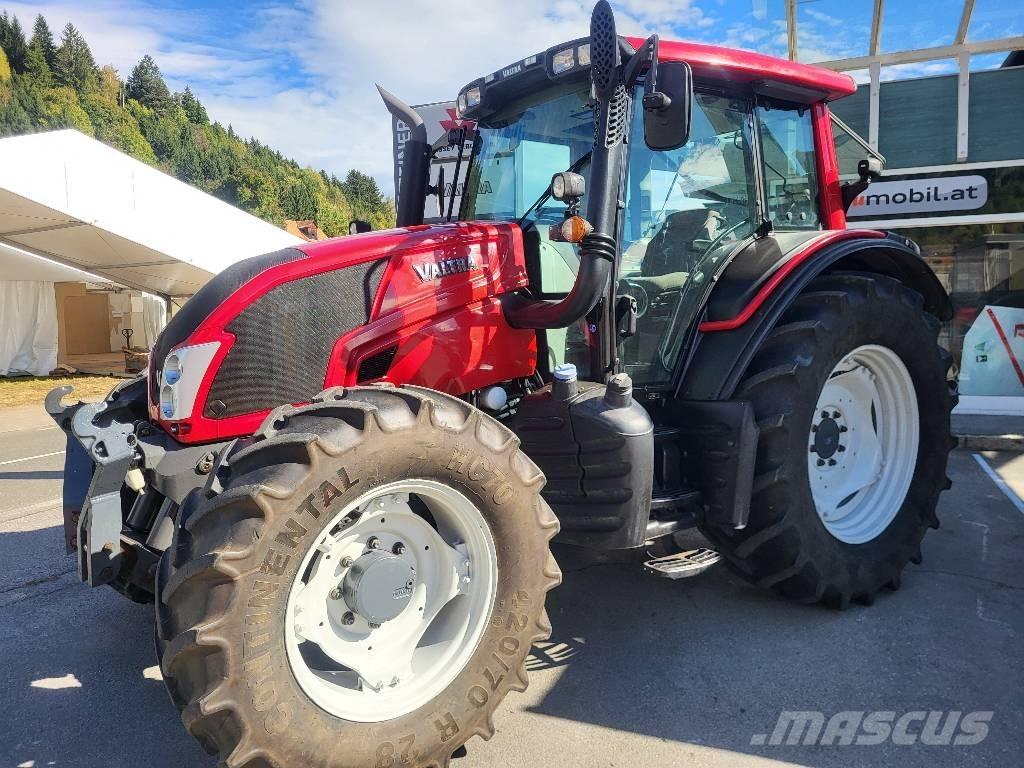 Valtra N 103.4 트랙터