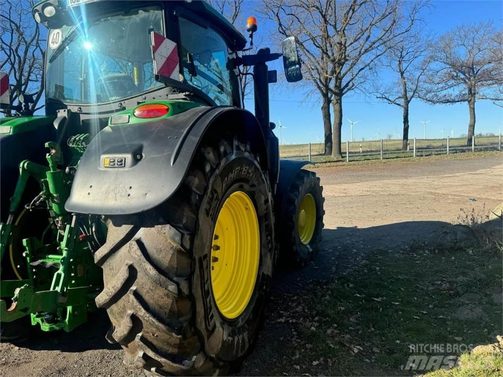 John Deere 6230R 트랙터