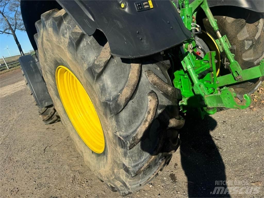 John Deere 6230R 트랙터