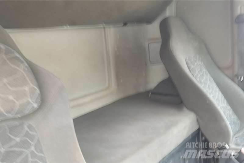 Daewoo KL3TX 기타 트럭