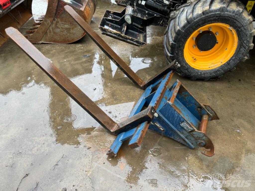 Yanmar B95W (40496)  휠 굴삭기